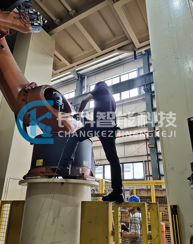 庫卡機器人KR120 R3500 press保養(yǎng)護(hù)理
